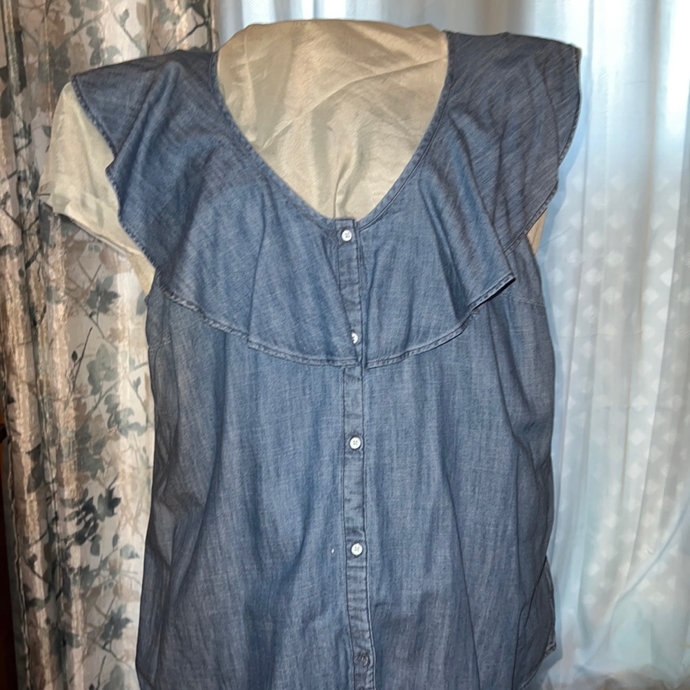 Denim top butterfly neckline and sleeves snap front